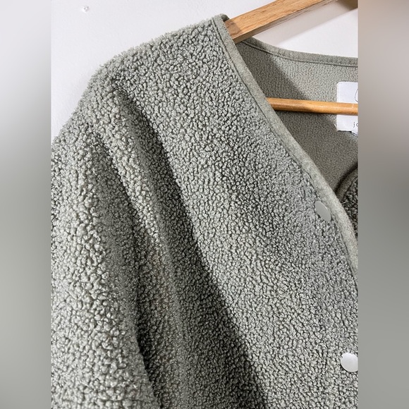 Joie light green teddy shaket - Picture 3 of 7